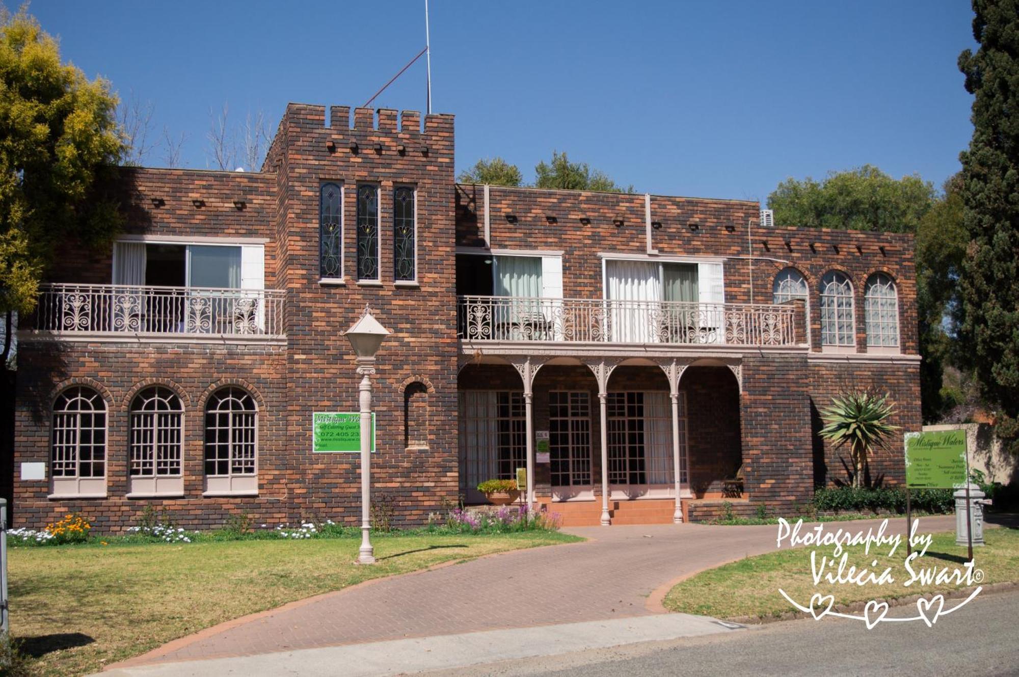 Mistique Waters Guesthouse Parys Exterior photo